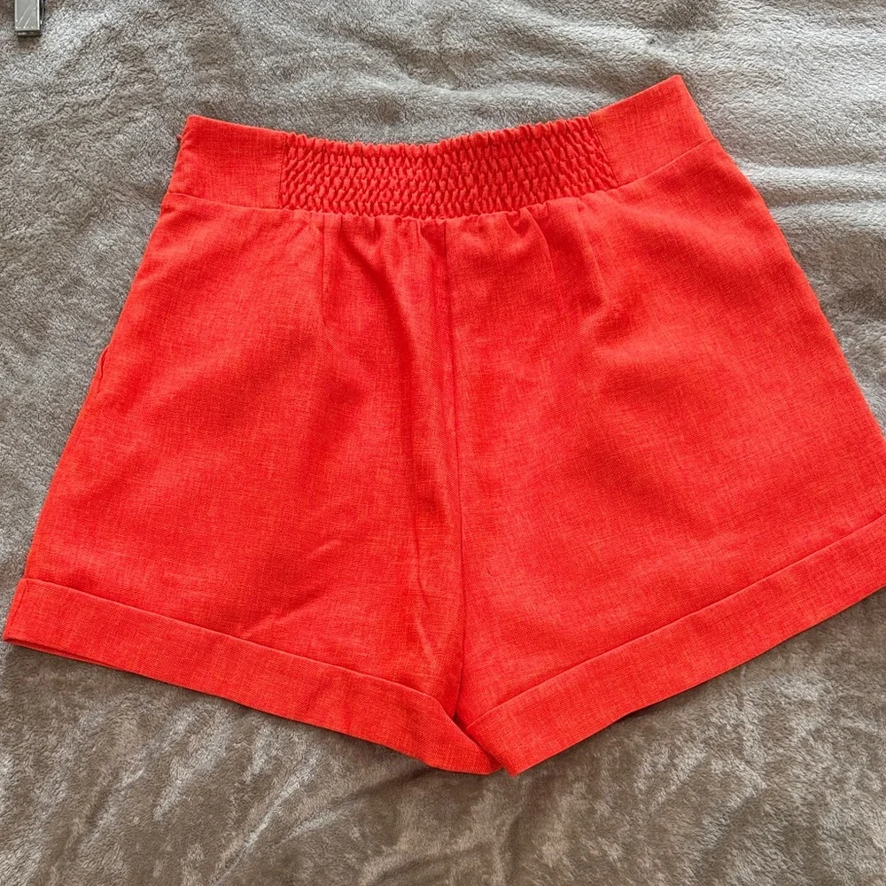VICI High-Waist Tailored Women's Shorts - Picture 3 of 4